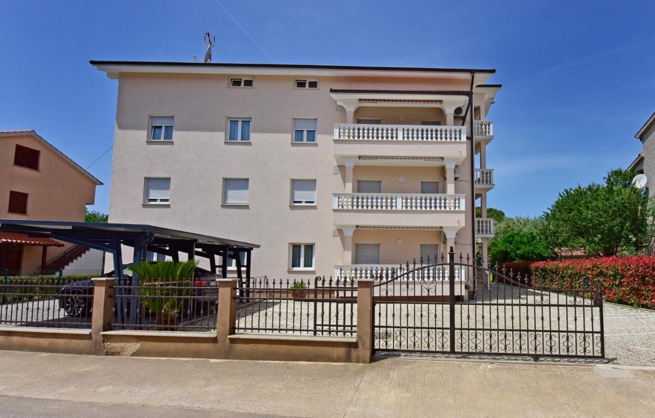 Apartments Elin Sofia Porec Exterior photo